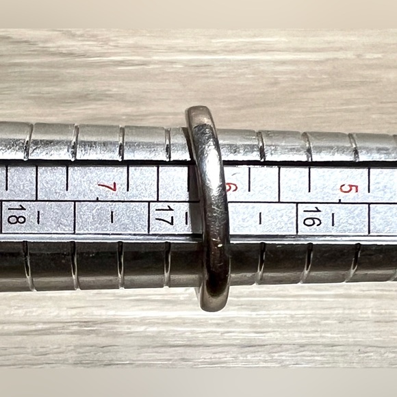 Vintage Designer HD/N Sterling Silver Diamond Bypass Band Ring, Size 6, 4g - Picture 10 of 10